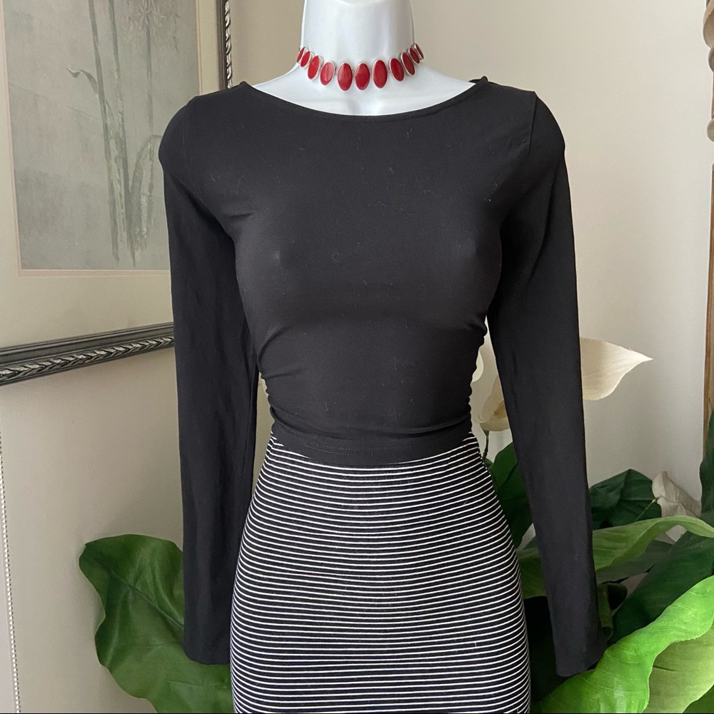 Divided black crop long sleeve top